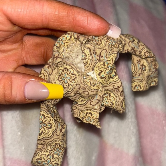 Bratz Style It! Yasmin Doll With shirt - Picture 5 of 5